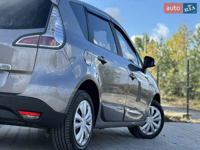 Серый Рено Сценик, объемом двигателя 1.5 л и пробегом 220 тыс. км за 7900 $, фото 15 на Automoto.ua