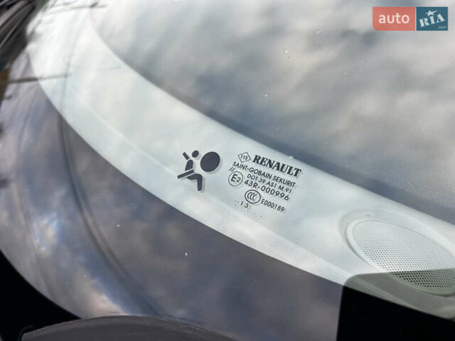 Серый Рено Сценик, объемом двигателя 1.5 л и пробегом 178 тыс. км за 10200 $, фото 27 на Automoto.ua