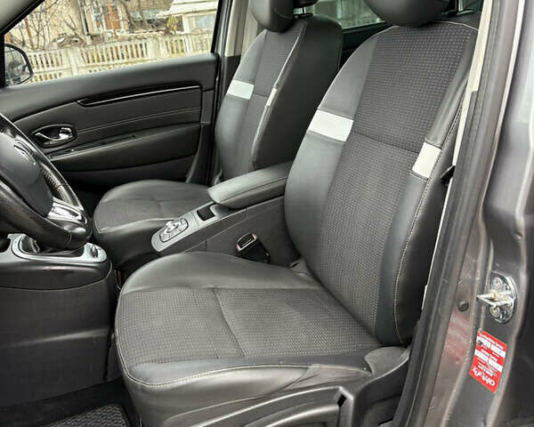 Серый Рено Сценик, объемом двигателя 1.5 л и пробегом 230 тыс. км за 8999 $, фото 16 на Automoto.ua