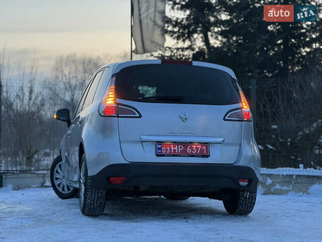 Сірий Рено Сценік, об'ємом двигуна 1.46 л та пробігом 210 тис. км за 7690 $, фото 21 на Automoto.ua