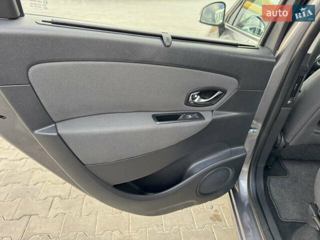 Серый Рено Сценик, объемом двигателя 1.5 л и пробегом 203 тыс. км за 9950 $, фото 27 на Automoto.ua