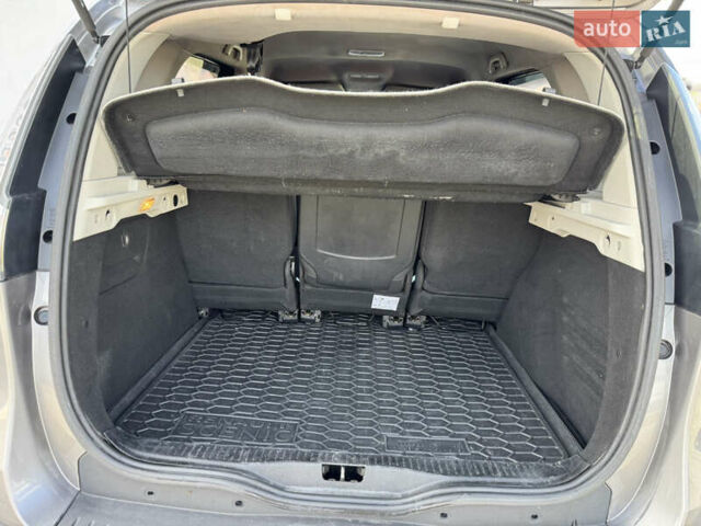 Серый Рено Сценик, объемом двигателя 1.5 л и пробегом 220 тыс. км за 7900 $, фото 25 на Automoto.ua