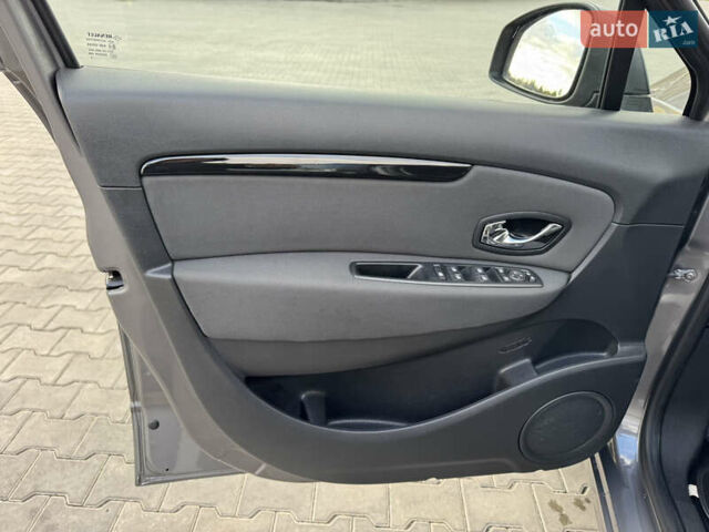 Серый Рено Сценик, объемом двигателя 1.5 л и пробегом 203 тыс. км за 9950 $, фото 25 на Automoto.ua