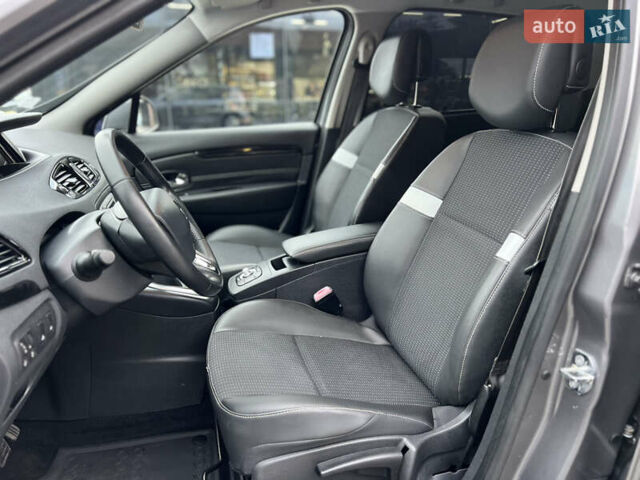 Серый Рено Сценик, объемом двигателя 1.5 л и пробегом 178 тыс. км за 10200 $, фото 32 на Automoto.ua