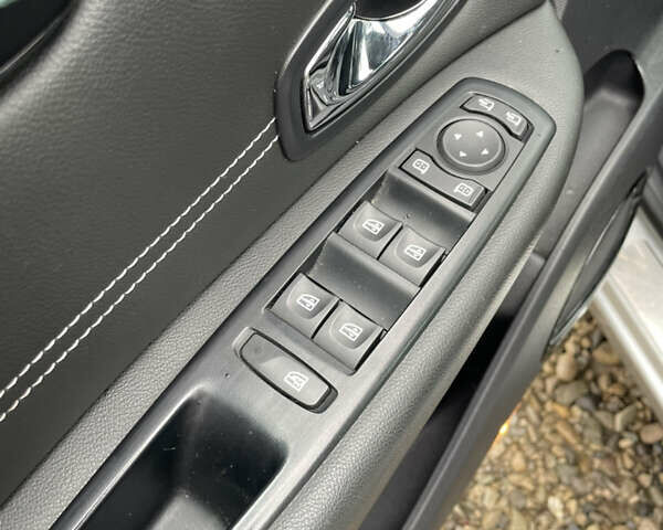 Серый Рено Сценик, объемом двигателя 1.46 л и пробегом 230 тыс. км за 9000 $, фото 9 на Automoto.ua