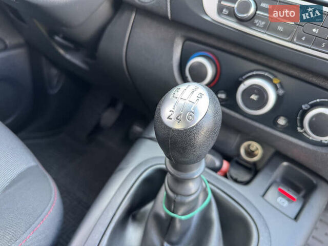 Серый Рено Сценик, объемом двигателя 1.5 л и пробегом 220 тыс. км за 7900 $, фото 20 на Automoto.ua