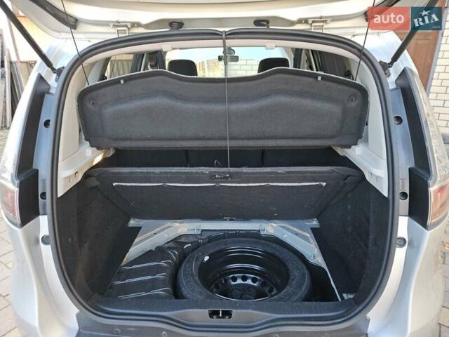 Серый Рено Сценик, объемом двигателя 1.2 л и пробегом 165 тыс. км за 6500 $, фото 25 на Automoto.ua