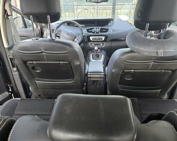 Серый Рено Сценик, объемом двигателя 1.5 л и пробегом 272 тыс. км за 9355 $, фото 21 на Automoto.ua