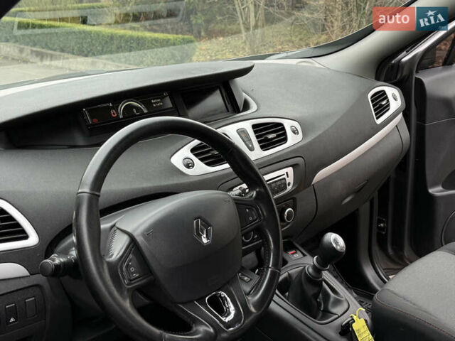 Серый Рено Сценик, объемом двигателя 1.5 л и пробегом 217 тыс. км за 7450 $, фото 18 на Automoto.ua