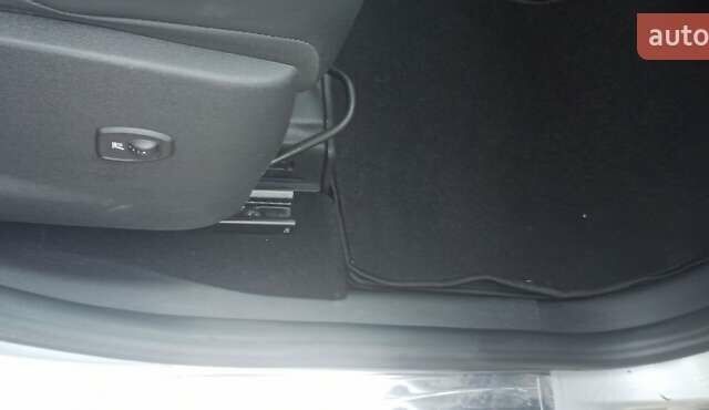 Рено Сценік 2014 у Дубно на Automoto.ua Сірий Рено Сценік, об'ємом двигуна 1.6 л та пробігом 264 тис. км за 8950 $, фото 16 на Automoto.ua