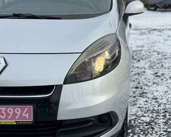 Сірий Рено Сценік, об'ємом двигуна 1.5 л та пробігом 246 тис. км за 7600 $, фото 14 на Automoto.ua