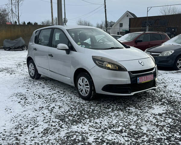 Сірий Рено Сценік, об'ємом двигуна 1.5 л та пробігом 246 тис. км за 7600 $, фото 10 на Automoto.ua
