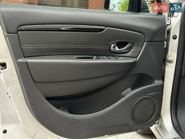 Серый Рено Сценик, объемом двигателя 1.5 л и пробегом 172 тыс. км за 10600 $, фото 13 на Automoto.ua
