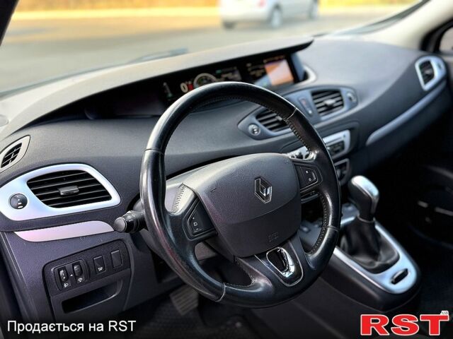 Серый Рено Сценик, объемом двигателя 1.5 л и пробегом 265 тыс. км за 8300 $, фото 4 на Automoto.ua
