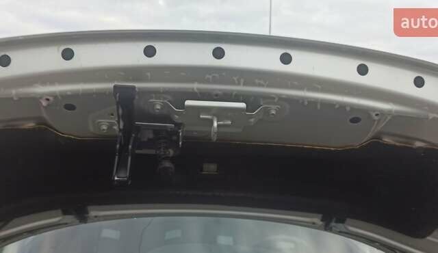 Рено Сценік 2014 у Дубно на Automoto.ua Сірий Рено Сценік, об'ємом двигуна 1.6 л та пробігом 264 тис. км за 8950 $, фото 31 на Automoto.ua