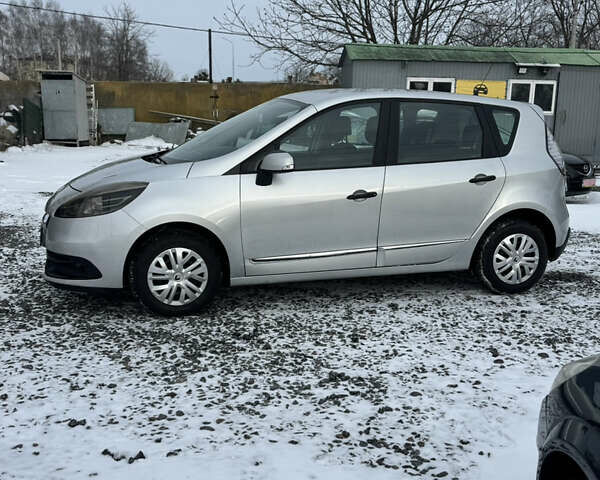 Сірий Рено Сценік, об'ємом двигуна 1.5 л та пробігом 246 тис. км за 7600 $, фото 3 на Automoto.ua