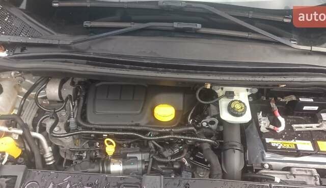 Рено Сценік 2014 у Дубно на Automoto.ua Сірий Рено Сценік, об'ємом двигуна 1.6 л та пробігом 264 тис. км за 8950 $, фото 33 на Automoto.ua