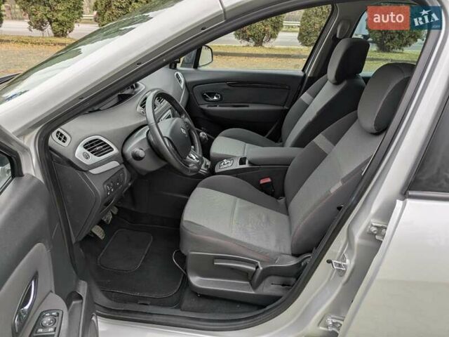 Сірий Рено Сценік, об'ємом двигуна 1.46 л та пробігом 237 тис. км за 8950 $, фото 12 на Automoto.ua