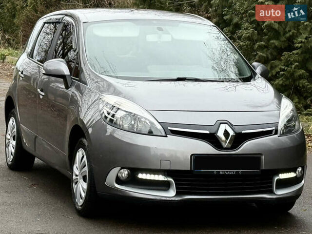 Серый Рено Сценик, объемом двигателя 1.5 л и пробегом 217 тыс. км за 7450 $, фото 1 на Automoto.ua