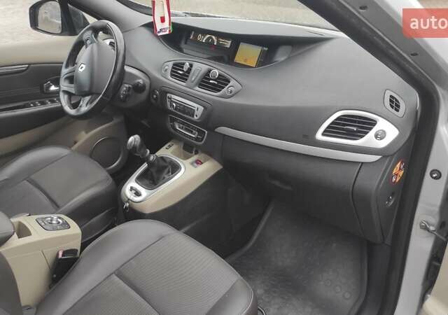Серый Рено Сценик, объемом двигателя 1.46 л и пробегом 220 тыс. км за 8999 $, фото 5 на Automoto.ua