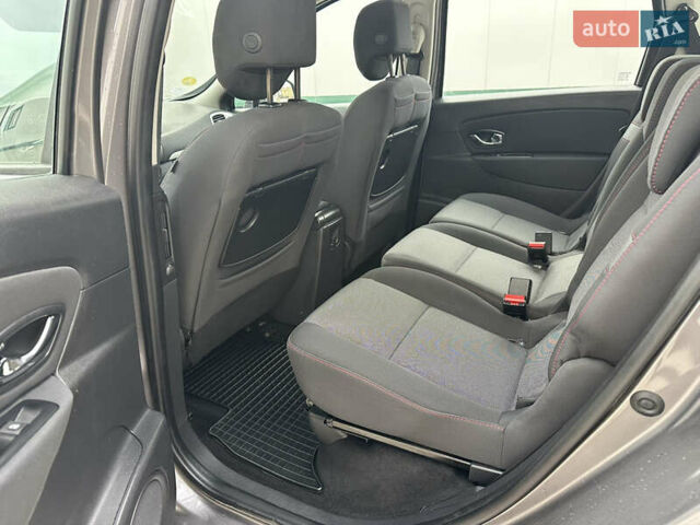 Сірий Рено Сценік, об'ємом двигуна 1.5 л та пробігом 181 тис. км за 9800 $, фото 44 на Automoto.ua