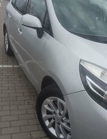 Рено Сценік 2014 у Дубно на Automoto.ua Сірий Рено Сценік, об'ємом двигуна 1.6 л та пробігом 264 тис. км за 8950 $, фото 2 на Automoto.ua