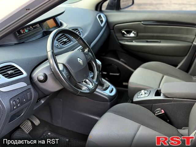 Серый Рено Сценик, объемом двигателя 1.5 л и пробегом 265 тыс. км за 8300 $, фото 3 на Automoto.ua