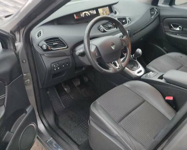 Сірий Рено Сценік, об'ємом двигуна 1.46 л та пробігом 135 тис. км за 9600 $, фото 2 на Automoto.ua