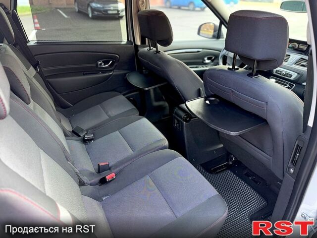 Серый Рено Сценик, объемом двигателя 1.5 л и пробегом 265 тыс. км за 8300 $, фото 6 на Automoto.ua