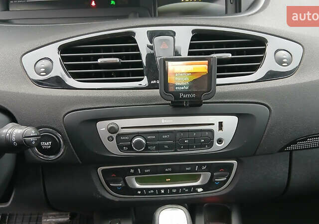 Сірий Рено Сценік, об'ємом двигуна 2 л та пробігом 248 тис. км за 8900 $, фото 21 на Automoto.ua