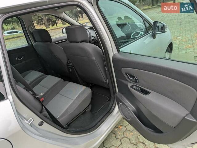 Сірий Рено Сценік, об'ємом двигуна 1.46 л та пробігом 237 тис. км за 8950 $, фото 28 на Automoto.ua