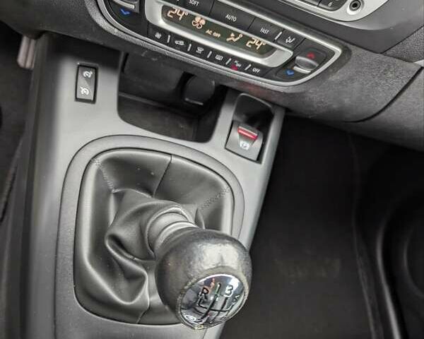 Сірий Рено Сценік, об'ємом двигуна 1.46 л та пробігом 237 тис. км за 8950 $, фото 23 на Automoto.ua