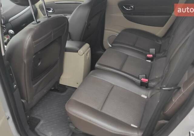 Серый Рено Сценик, объемом двигателя 1.46 л и пробегом 220 тыс. км за 8999 $, фото 12 на Automoto.ua