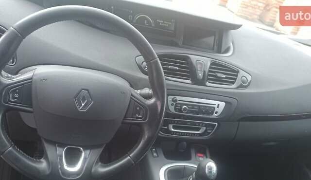 Рено Сценік 2014 у Дубно на Automoto.ua Сірий Рено Сценік, об'ємом двигуна 1.6 л та пробігом 264 тис. км за 8950 $, фото 23 на Automoto.ua