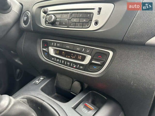 Сірий Рено Сценік, об'ємом двигуна 1.5 л та пробігом 181 тис. км за 9800 $, фото 64 на Automoto.ua