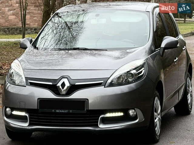 Серый Рено Сценик, объемом двигателя 1.5 л и пробегом 217 тыс. км за 7450 $, фото 4 на Automoto.ua