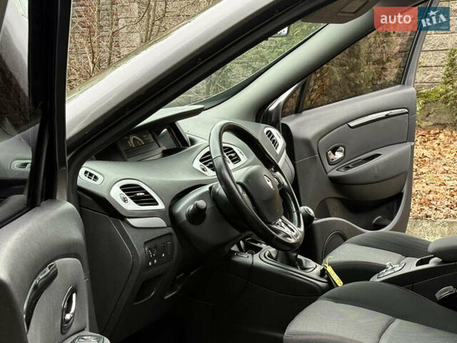 Серый Рено Сценик, объемом двигателя 1.5 л и пробегом 217 тыс. км за 7450 $, фото 14 на Automoto.ua