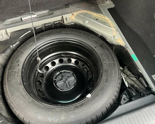 Сірий Рено Сценік, об'ємом двигуна 1.5 л та пробігом 150 тис. км за 10350 $, фото 32 на Automoto.ua