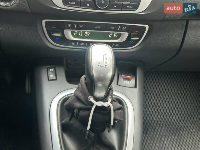 Серый Рено Сценик, объемом двигателя 1.46 л и пробегом 213 тыс. км за 9299 $, фото 41 на Automoto.ua