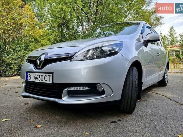 Сірий Рено Сценік, об'ємом двигуна 1.5 л та пробігом 243 тис. км за 8800 $, фото 4 на Automoto.ua