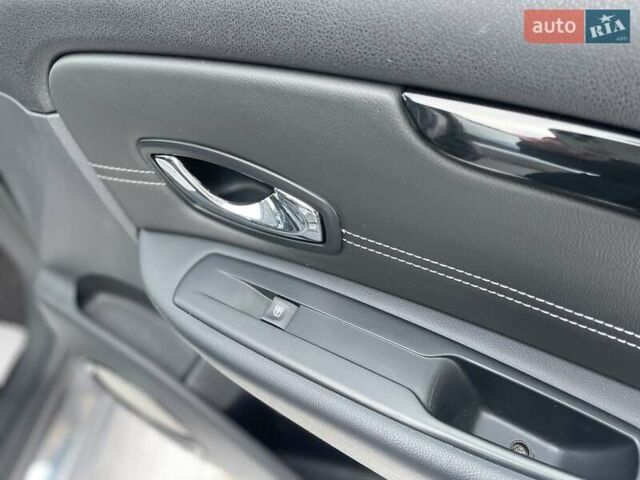 Сірий Рено Сценік, об'ємом двигуна 1.6 л та пробігом 230 тис. км за 11050 $, фото 43 на Automoto.ua