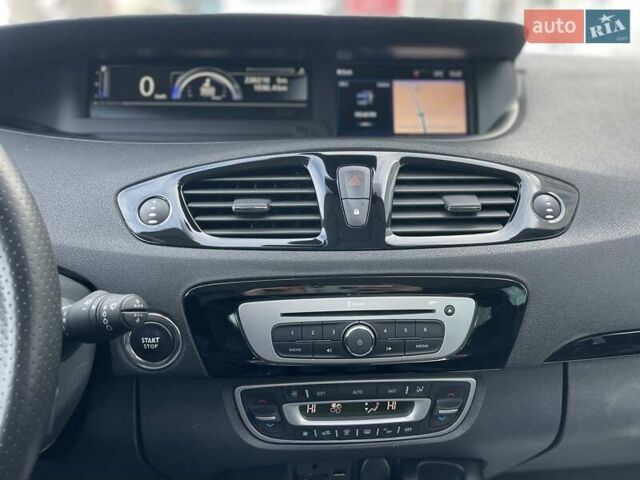 Сірий Рено Сценік, об'ємом двигуна 1.6 л та пробігом 230 тис. км за 11050 $, фото 17 на Automoto.ua