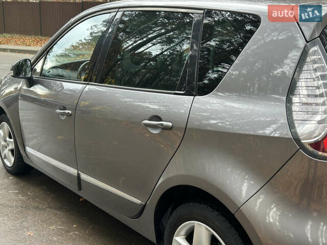 Серый Рено Сценик, объемом двигателя 1.46 л и пробегом 213 тыс. км за 9299 $, фото 6 на Automoto.ua