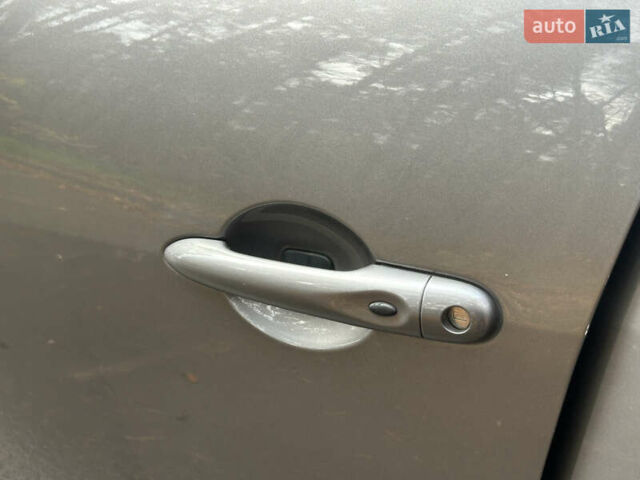 Серый Рено Сценик, объемом двигателя 1.46 л и пробегом 213 тыс. км за 9299 $, фото 25 на Automoto.ua