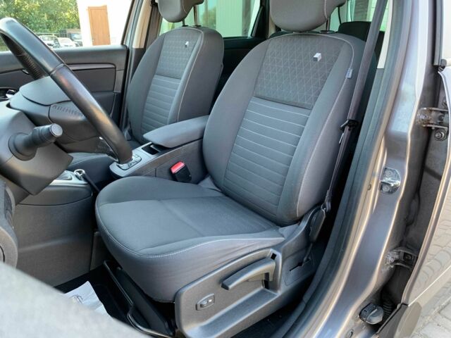 Рено Сценик 2015 в Бердичеве на Automoto.ua Серый Рено Сценик, объемом двигателя 1.5 л и пробегом 264 тыс. км за 9299 $, фото 8 на Automoto.ua