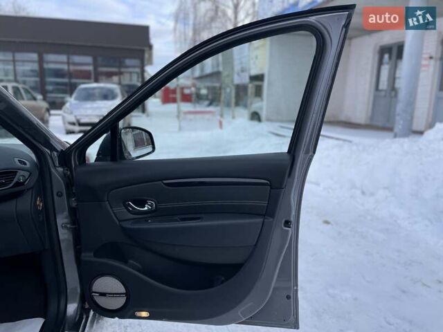 Сірий Рено Сценік, об'ємом двигуна 1.6 л та пробігом 230 тис. км за 11050 $, фото 42 на Automoto.ua