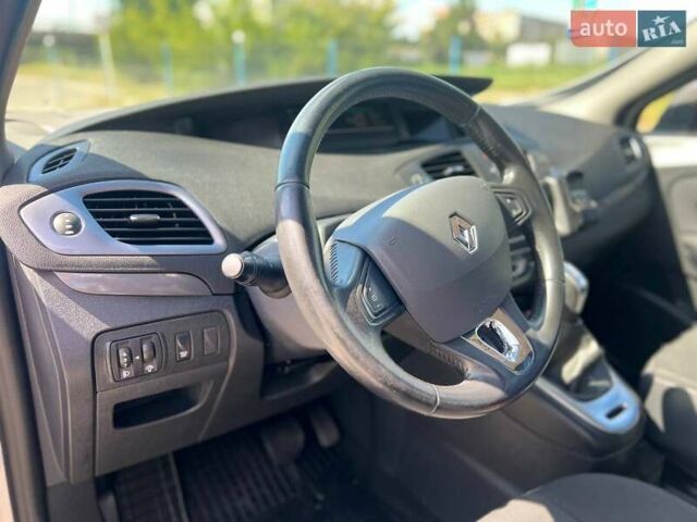 Серый Рено Сценик, объемом двигателя 1.46 л и пробегом 242 тыс. км за 10300 $, фото 9 на Automoto.ua
