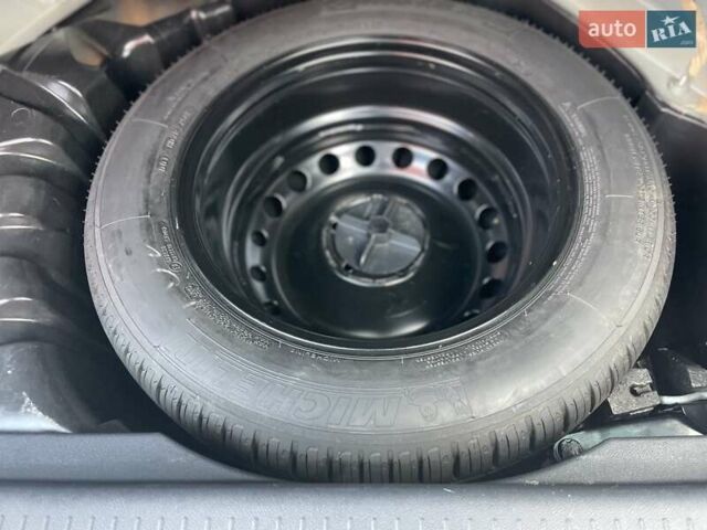 Сірий Рено Сценік, об'ємом двигуна 1.6 л та пробігом 230 тис. км за 11050 $, фото 36 на Automoto.ua