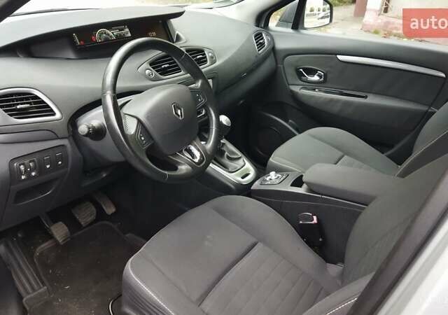 Сірий Рено Сценік, об'ємом двигуна 1.46 л та пробігом 237 тис. км за 9300 $, фото 6 на Automoto.ua