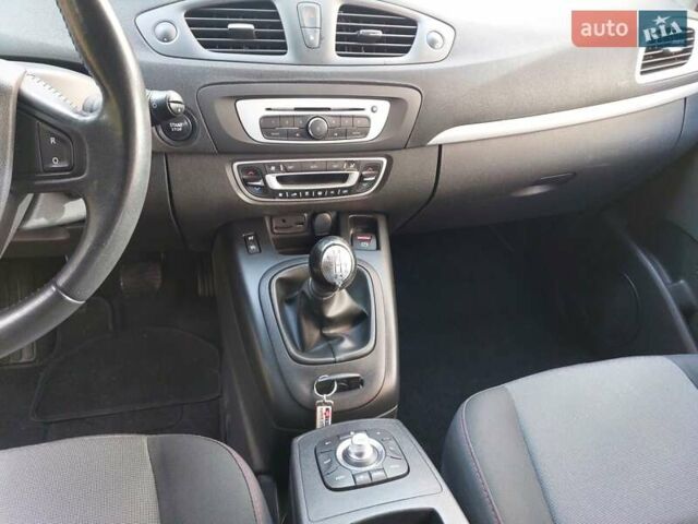 Сірий Рено Сценік, об'ємом двигуна 1.46 л та пробігом 221 тис. км за 9100 $, фото 15 на Automoto.ua